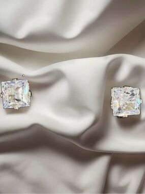Sparkling Clear Square Crystal Stud Earrings - Women Jewelry